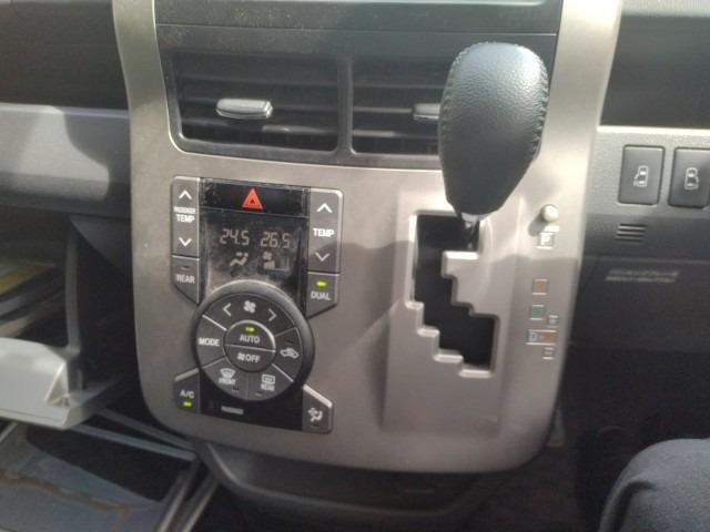 1059 TOYOTA NOAH Si 2008 Milage: 114,154 Km