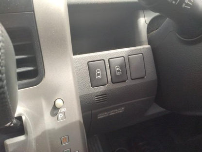1059 TOYOTA NOAH Si 2008 Milage: 114,154 Km