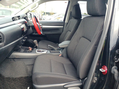 880 TOYOTA HILUX 4WD Z 2020 brand new tires, very low milage