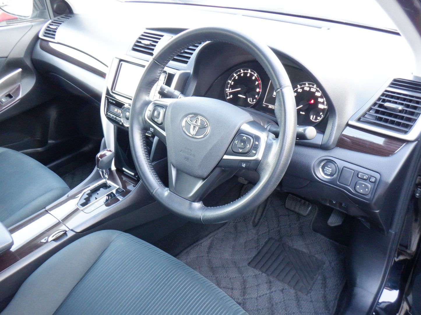 939 TOYOTA PREMIO 1.8X_L PACKAGE 2018 ZRT260-3109568