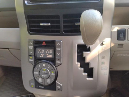 1074 TOYOTA NOAH X L Selection 2009/Milage: 161,664 km