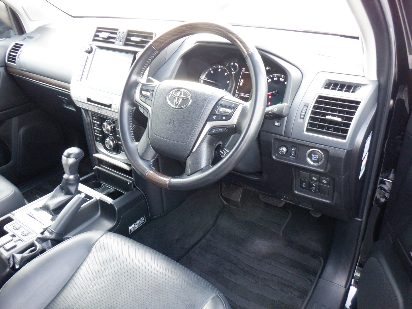 940 TOYOTA LAND CRUISER PRADO TZ-G 2019 GDJ151-0008349