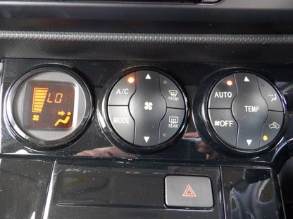 832	TOYOTA	COROLLA RUMION	1.5G ON B LIMITED	2011	 ,Milage:	118,500	Km