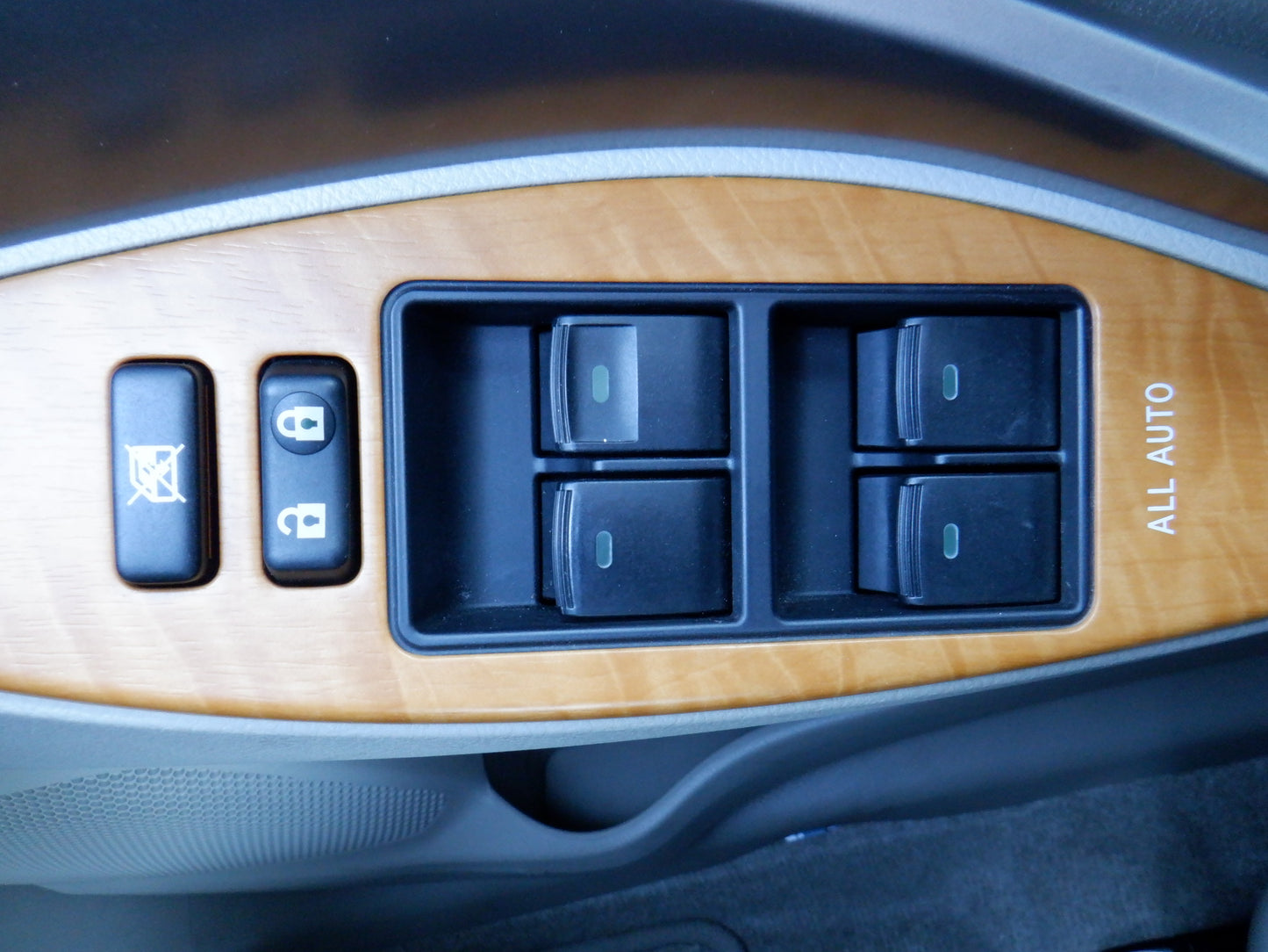 839. TOYOTA	ALLION A15 G PACKAGE 2009 NZT260-3052480