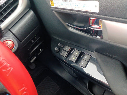 880 TOYOTA HILUX 4WD Z 2020 brand new tires, very low milage