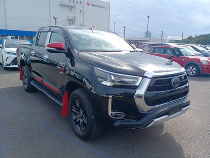 880 TOYOTA HILUX 4WD Z 2020 brand new tires, very low milage