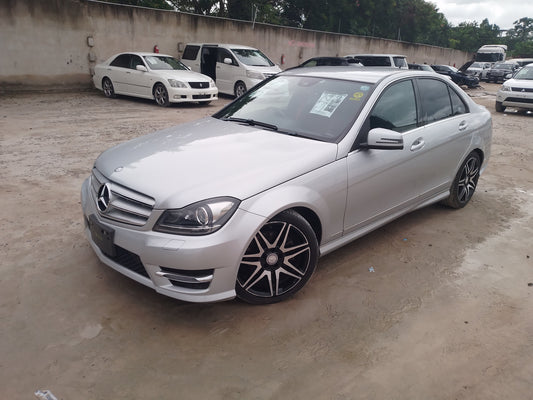 387. Mercedes Benz C-Class C180 AVG AMG sport package+ 2013