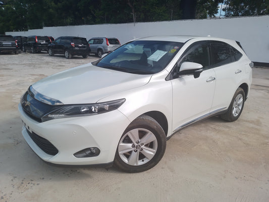 391. Toyota Harrier Elegance 2014