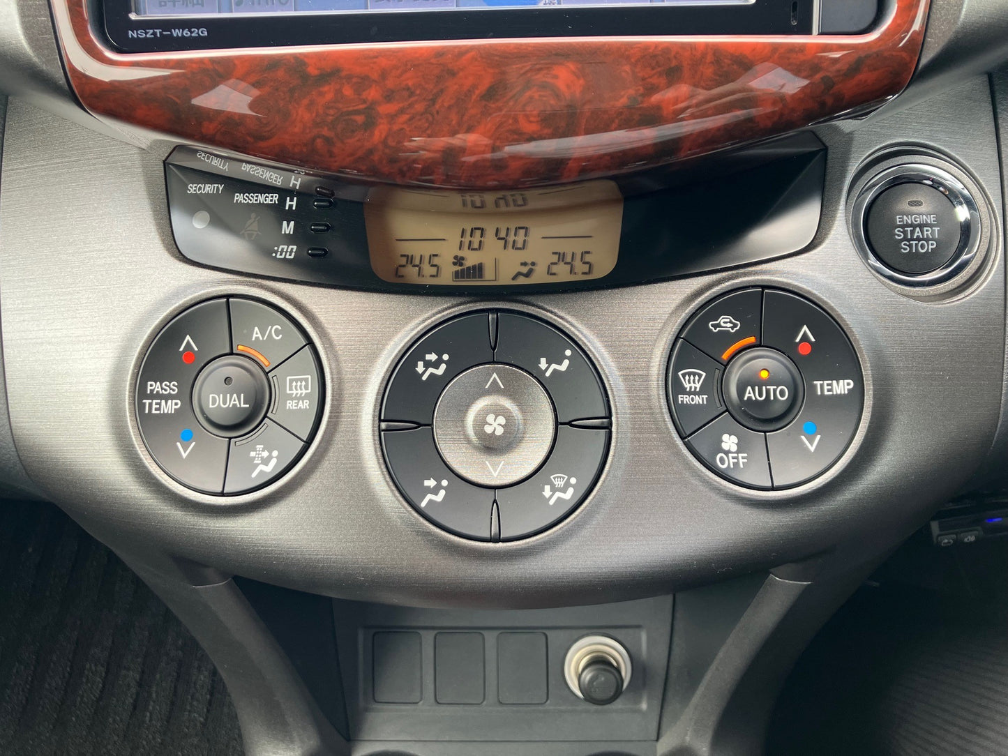 1068 TOYOTA VANGUARD 240S 2012 ACA38-5238077