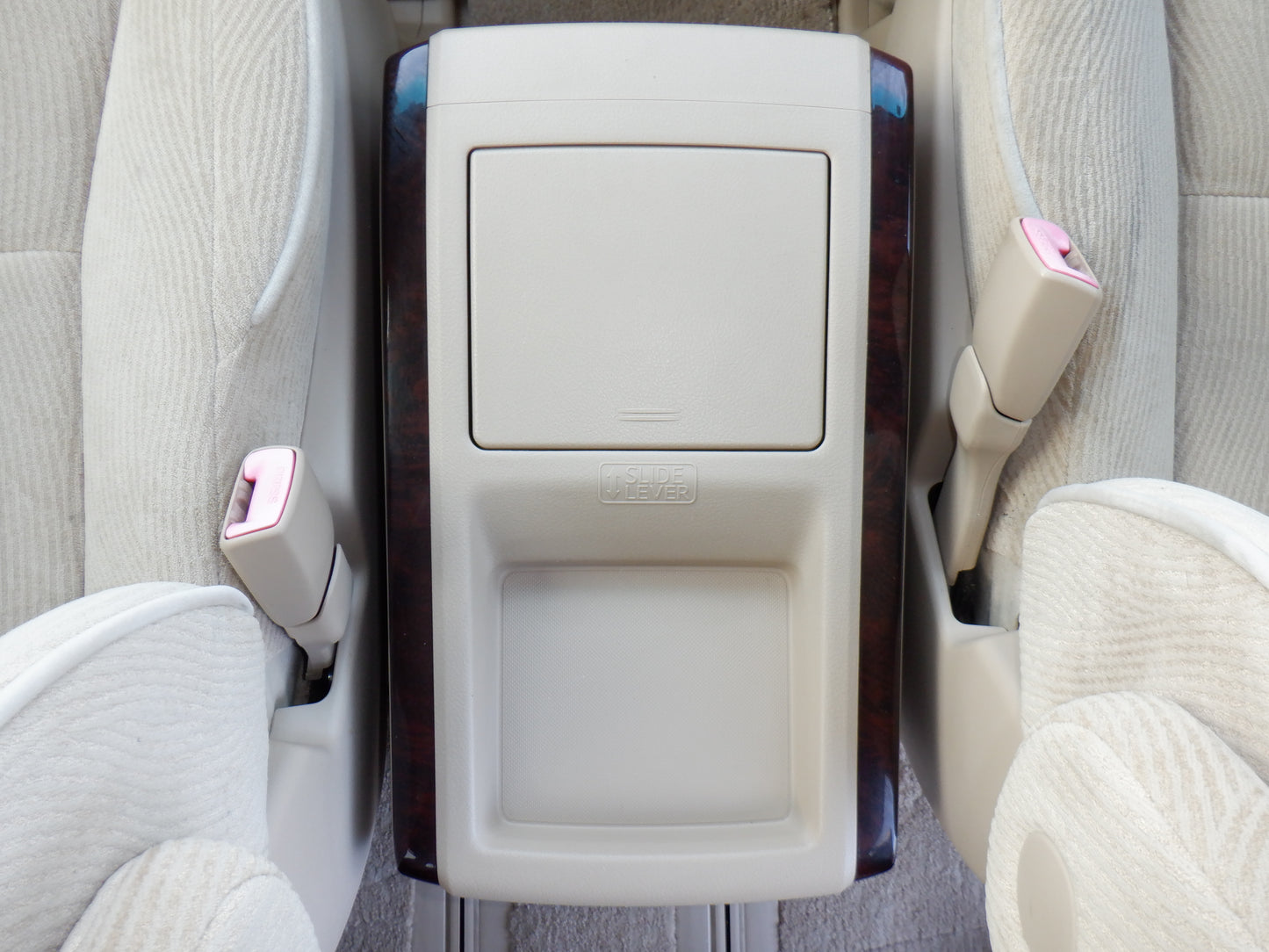 990 TOYOTA ALPHARD 240G 2012 ANH20-8213940