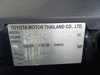 880 TOYOTA HILUX 4WD Z 2020 brand new tires, very low milage