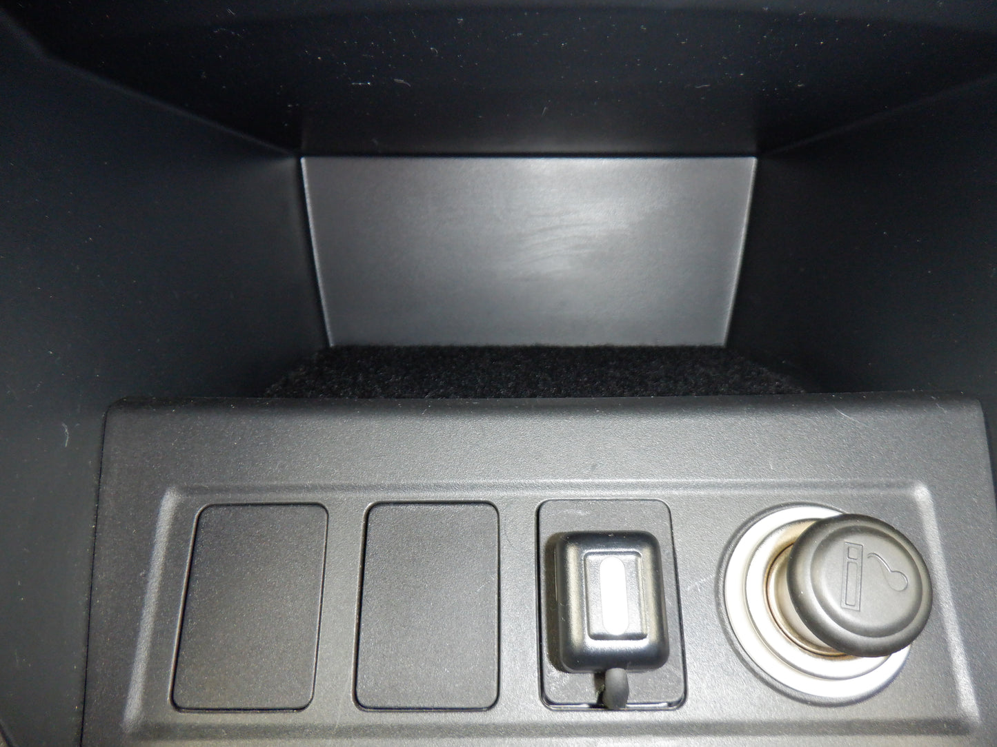 1044 TOYOTA VANGUARD 240S 2013 ACA38-5250464