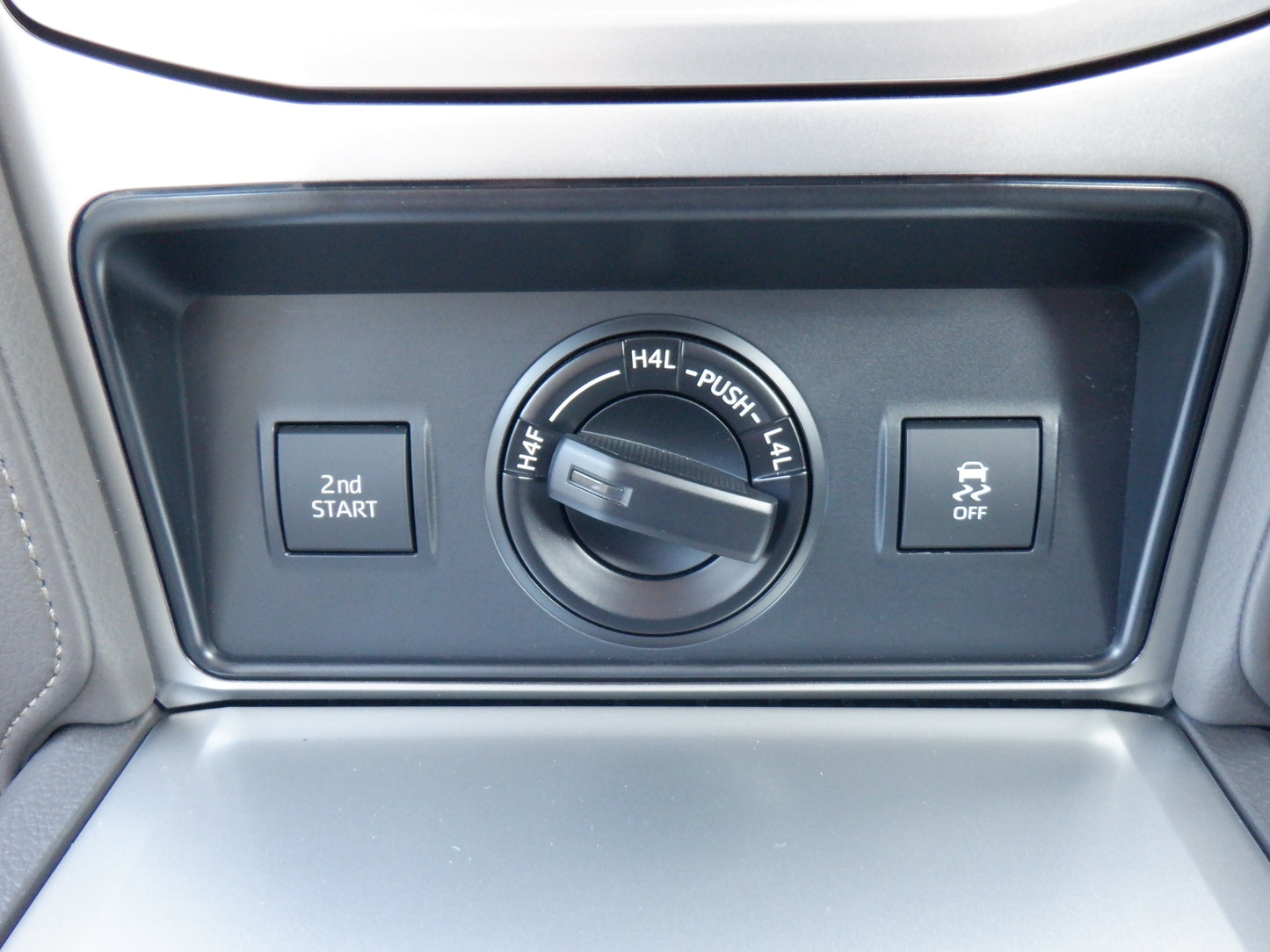 1069 TOYOTA LAND CRUISER PRADO TX L PACKAGE 2018 TRJ150-0086440