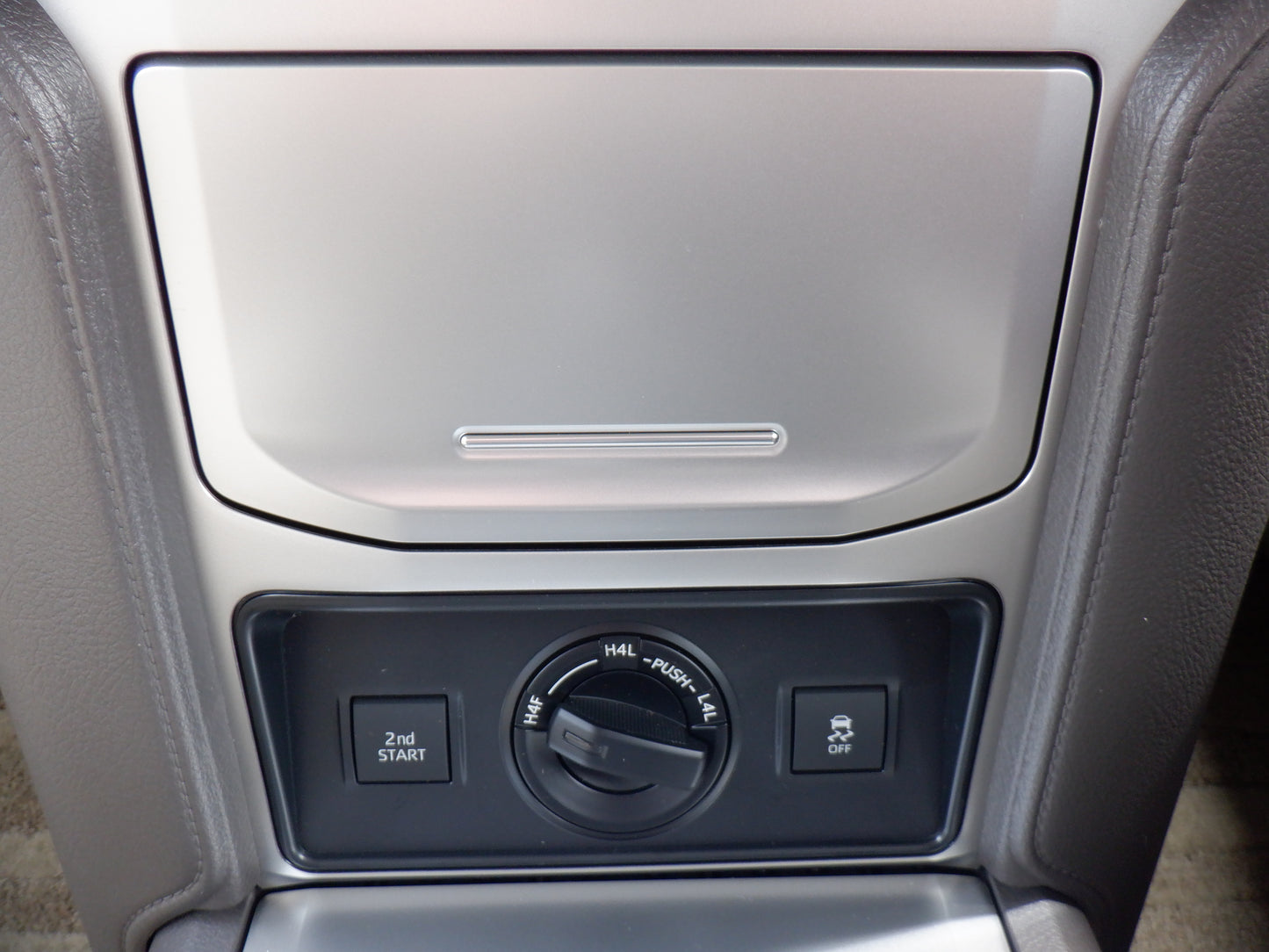 1063 TOYOTA LAND CRUISER PRADO TX 2019 TRJ150-0097803