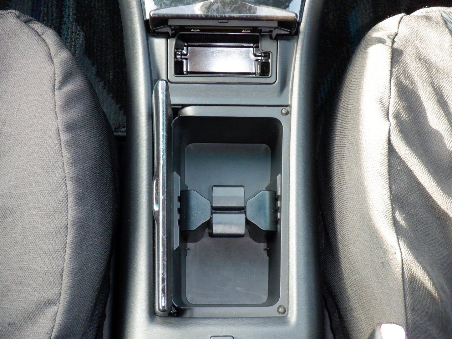1041 TOYOTA KLUGER L 2.4S 2003 ACU20-0077627
