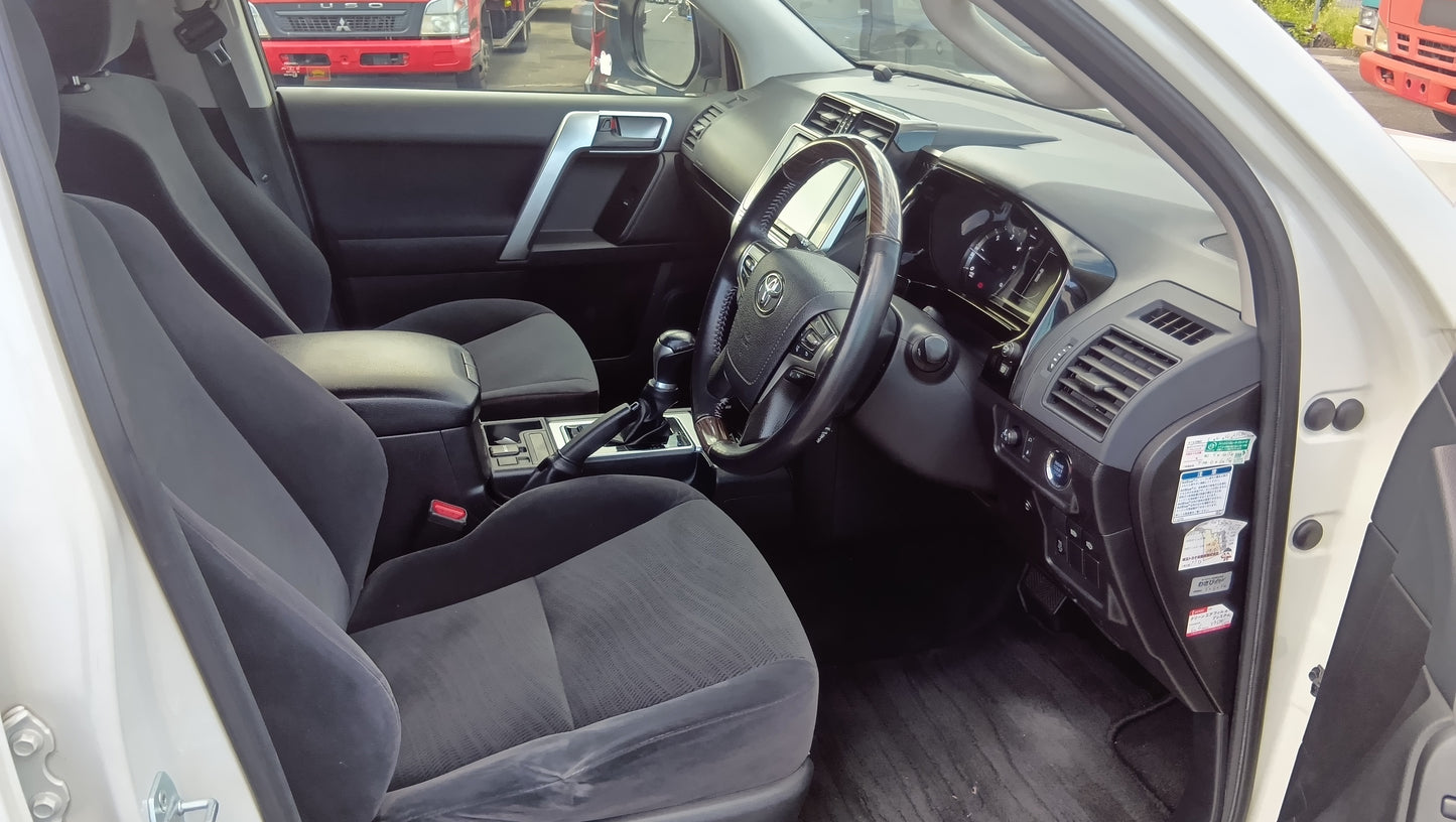 843. TOYOTA  LAND CRUSIER PRADO TX 2020