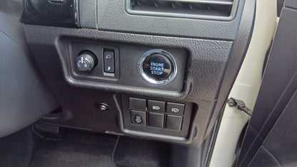 843. TOYOTA  LAND CRUSIER PRADO TX 2020