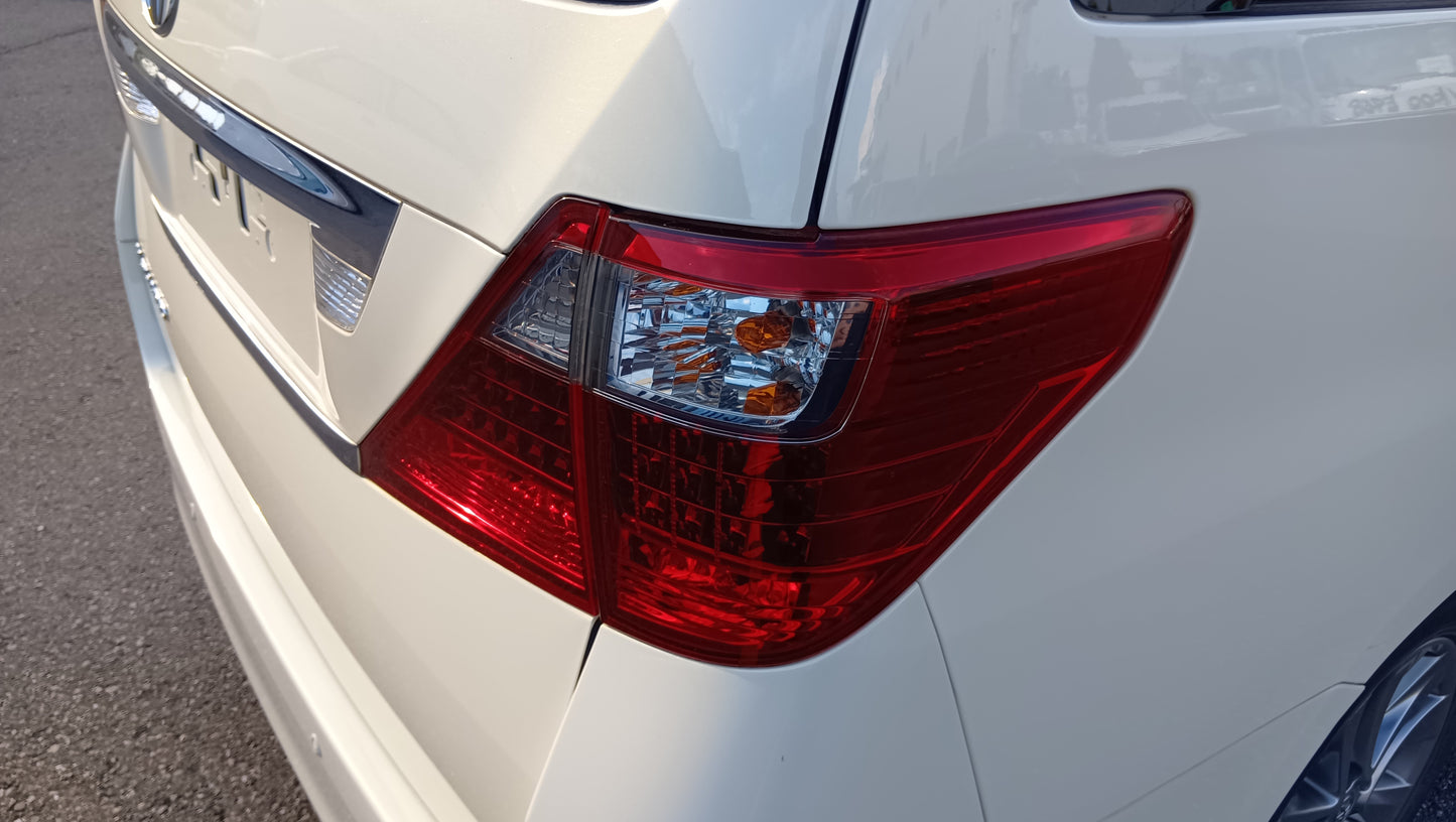 874. TOYOTA Alphard 240S Premium Selection II 2010
