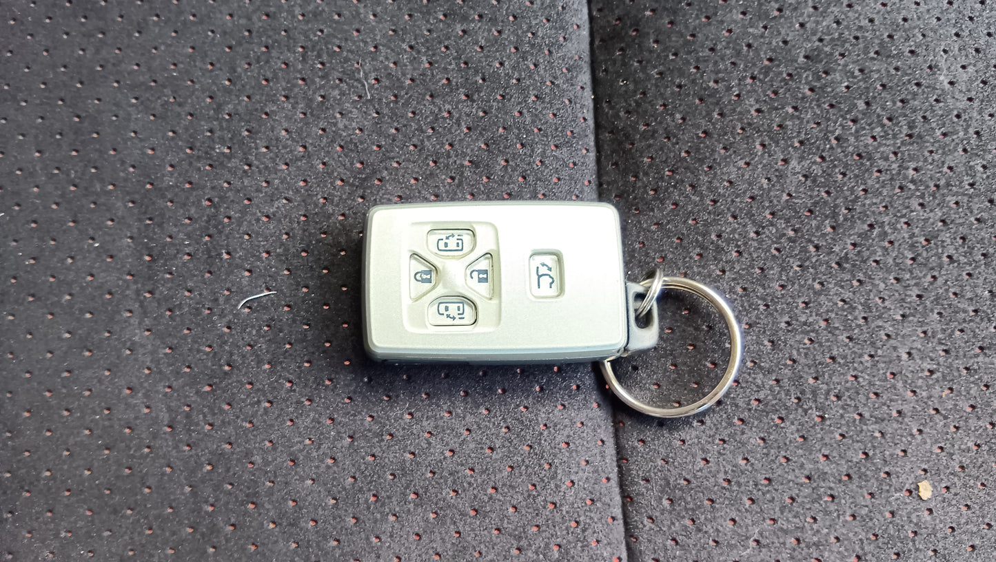 874. TOYOTA Alphard 240S Premium Selection II 2010