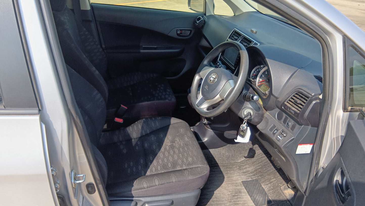 875 TOYOTA RACTIS X 2014
