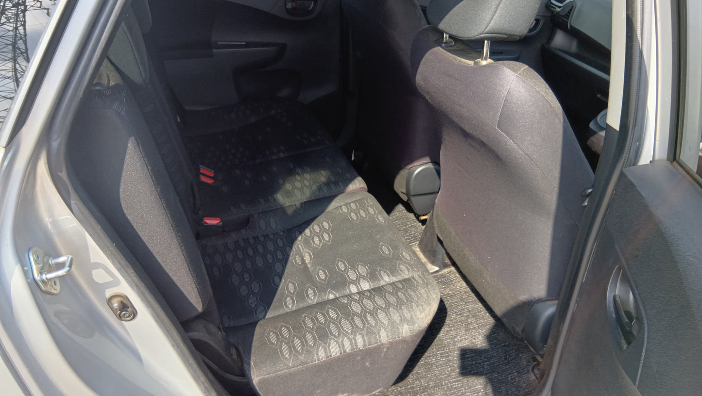 875 TOYOTA RACTIS X 2014