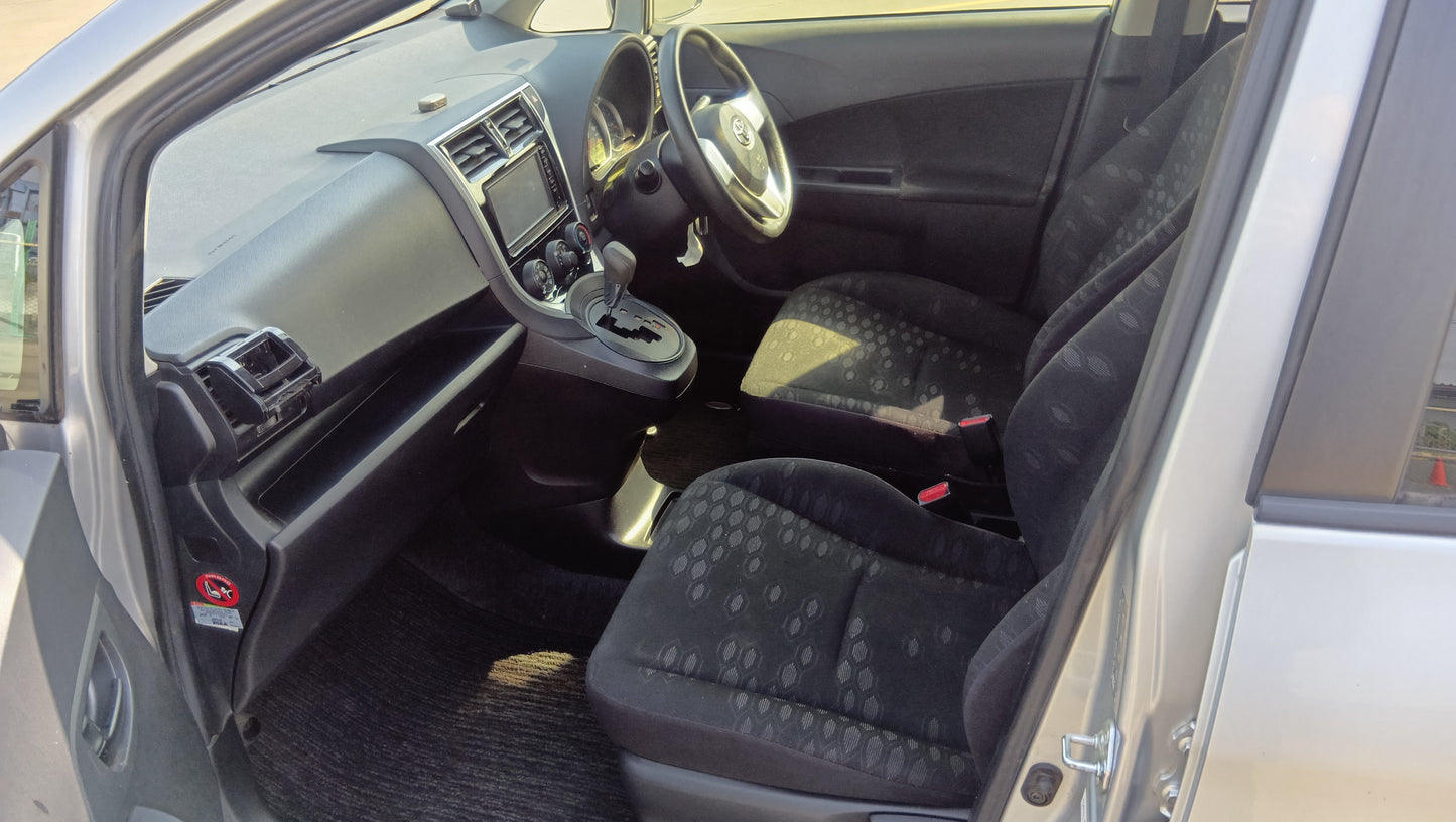 875 TOYOTA RACTIS X 2014
