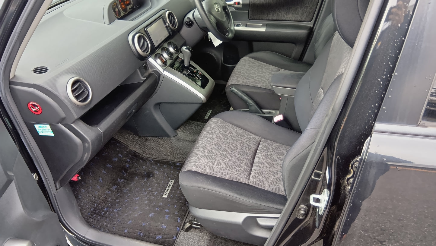 876. TOYOTA CAROLLA RUMION 1.8S 2013