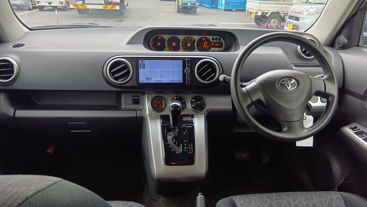 876. TOYOTA CAROLLA RUMION 1.8S 2013