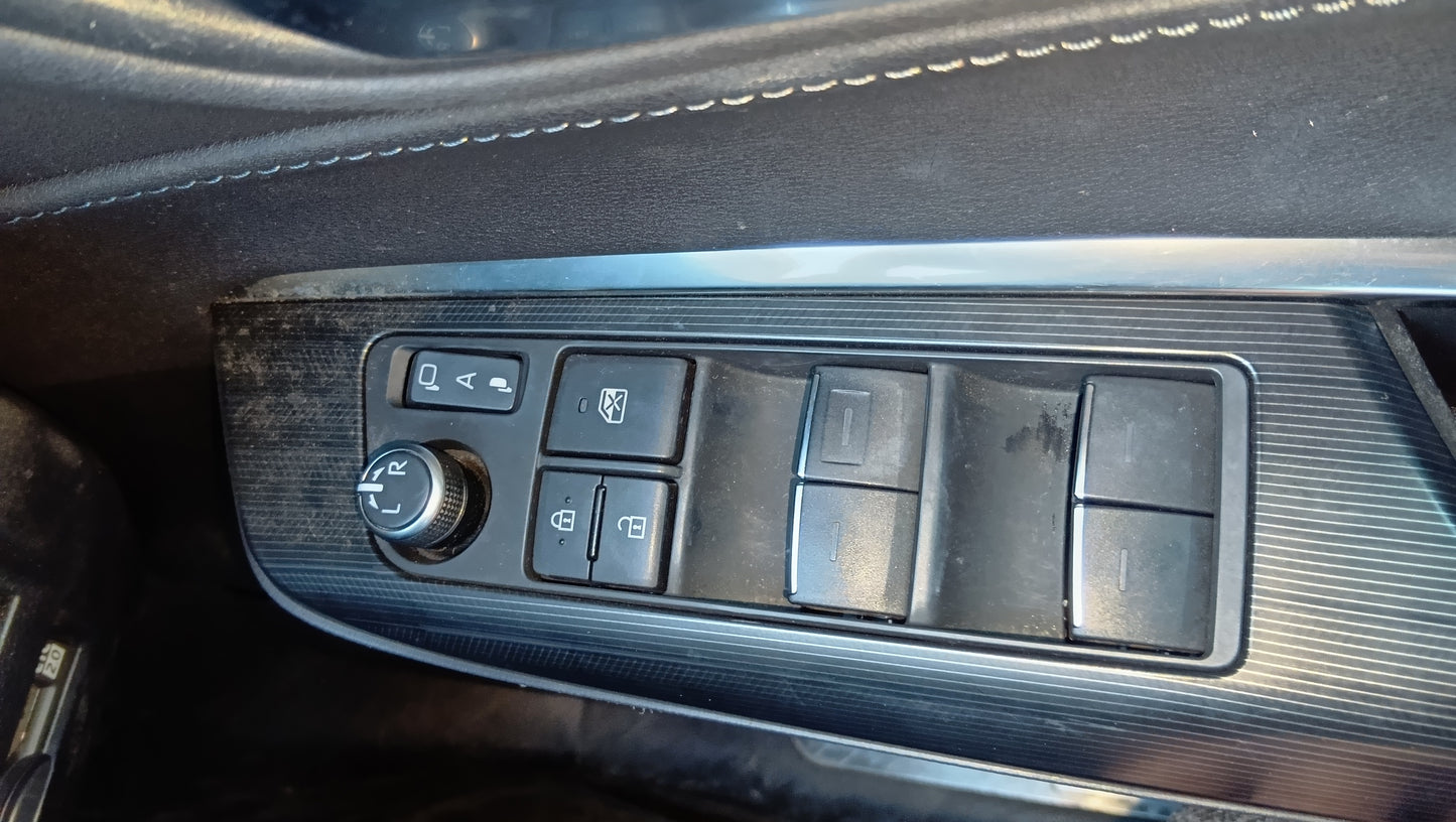 997. TOYOTA HARRIER Z 2020