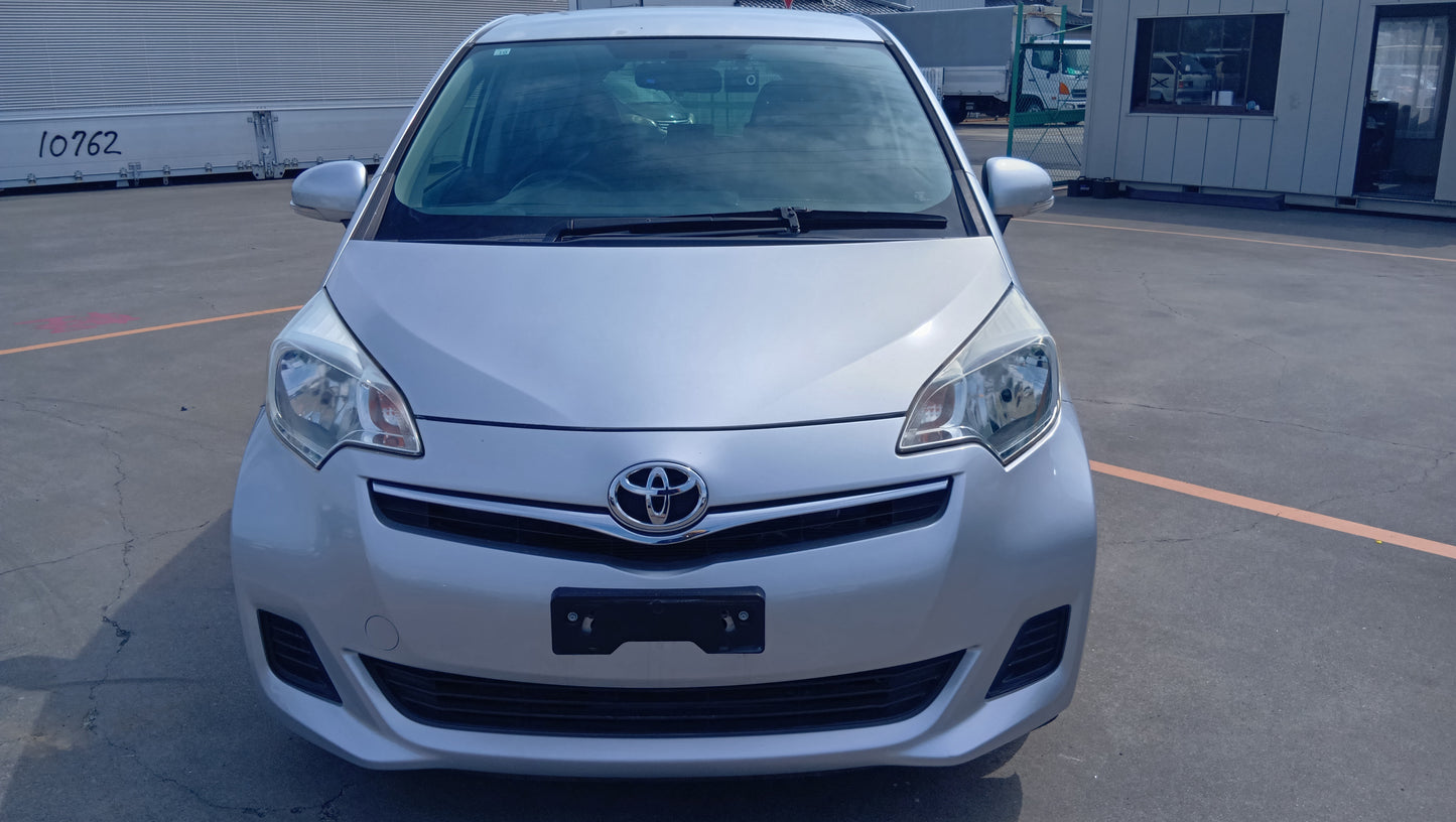 1032 TOYOTA RACTIS G 2012
