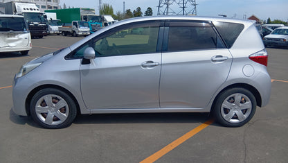 1032 TOYOTA RACTIS G 2012
