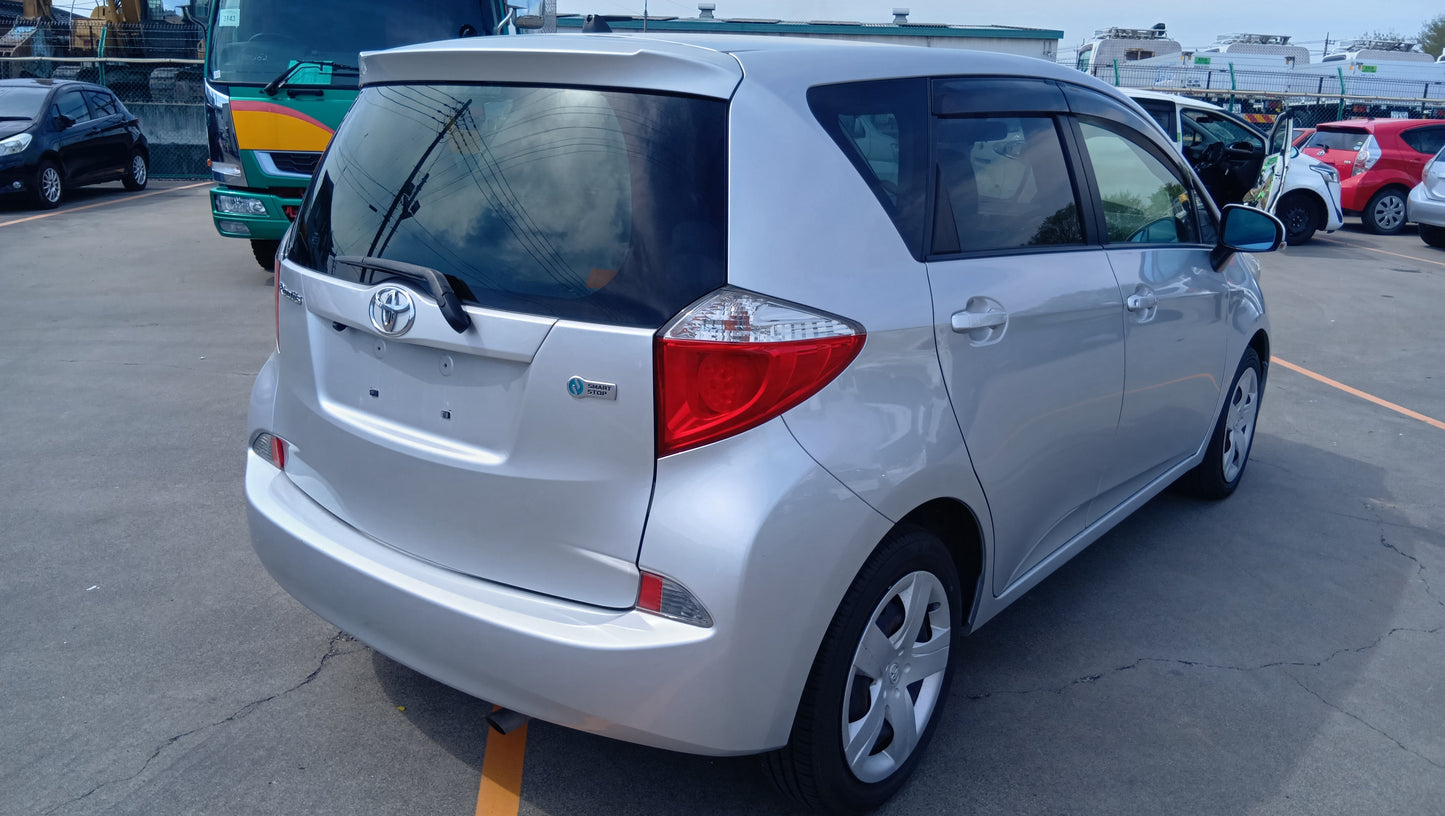 1032 TOYOTA RACTIS G 2012