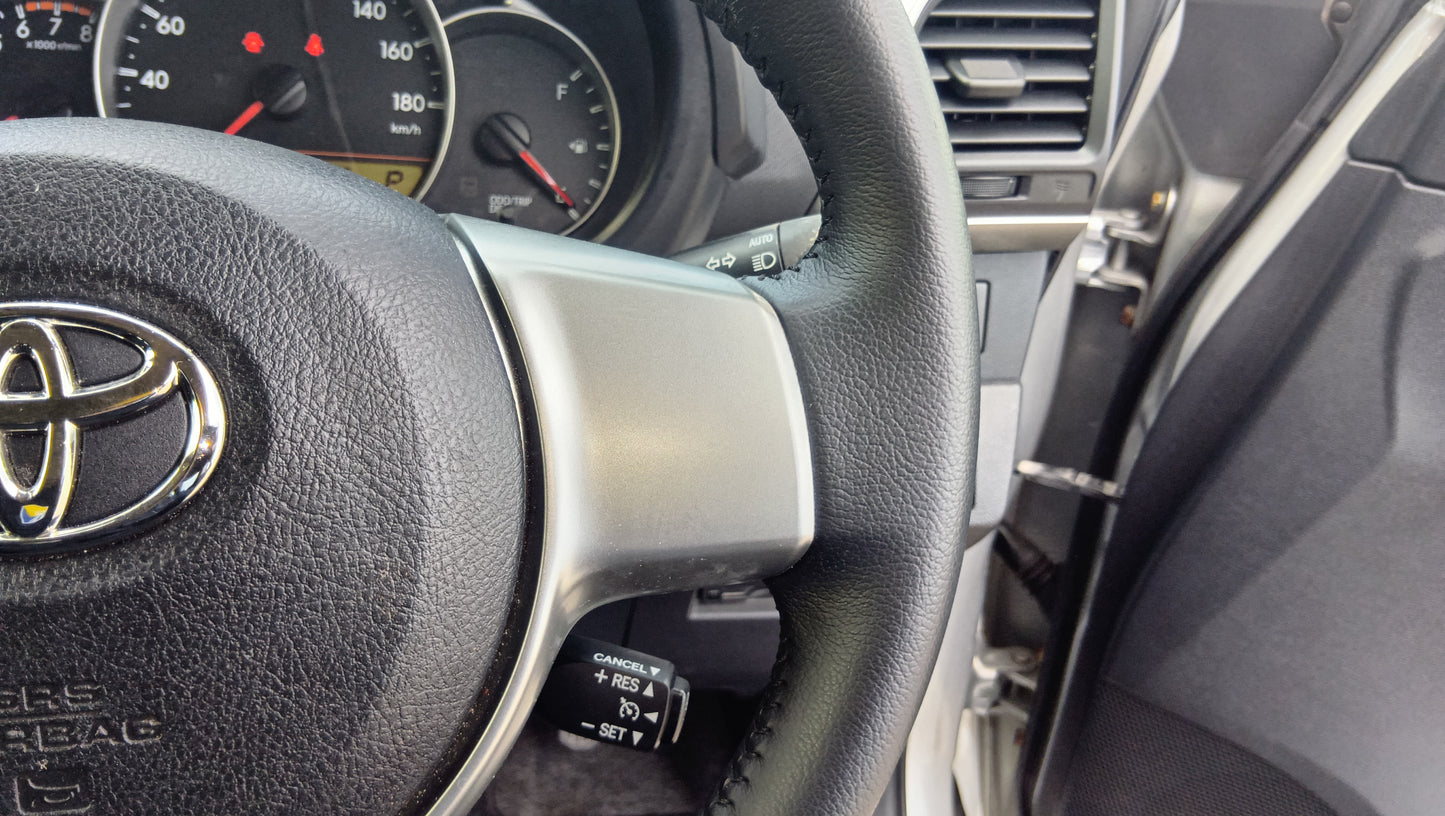 1032 TOYOTA RACTIS G 2012