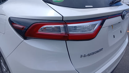 1033. HARRIER PREMIUM 2018 Mileage: 34,272 Km