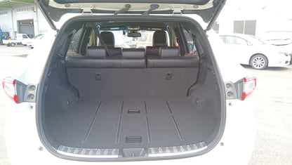 1033. HARRIER PREMIUM 2018 Mileage: 34,272 Km