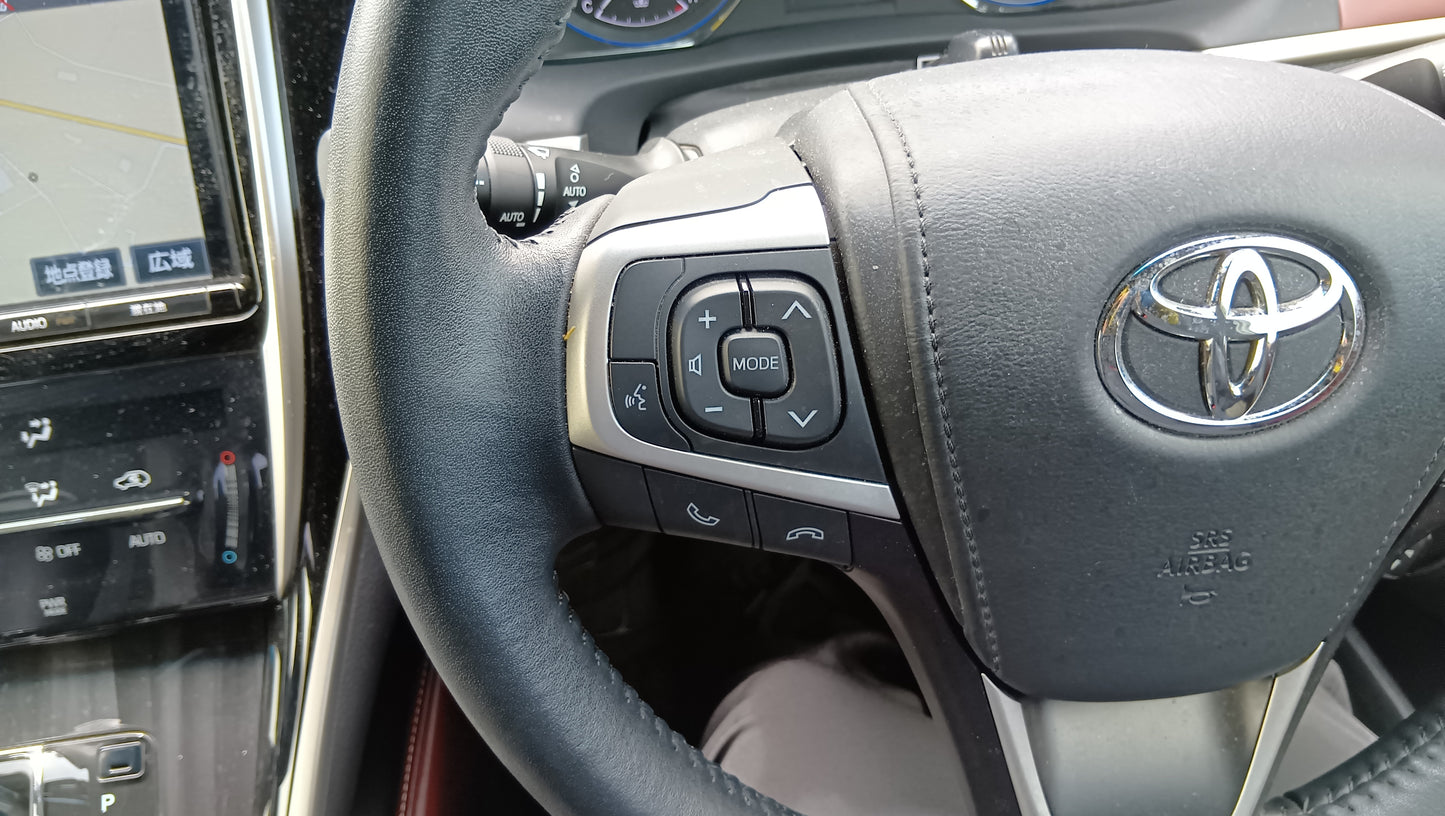 1033. HARRIER PREMIUM 2018 Mileage: 34,272 Km