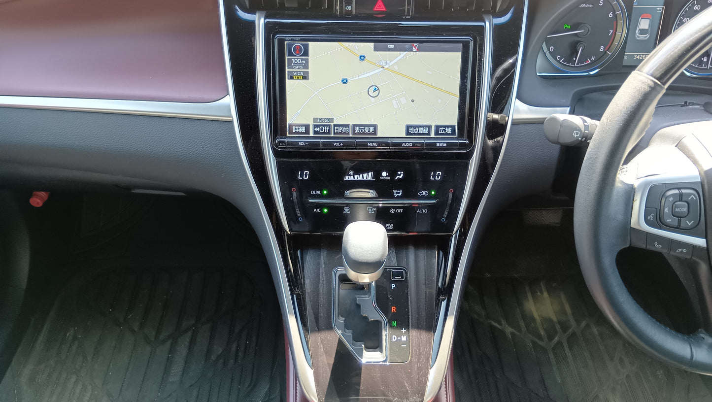 1033. HARRIER PREMIUM 2018 Mileage: 34,272 Km