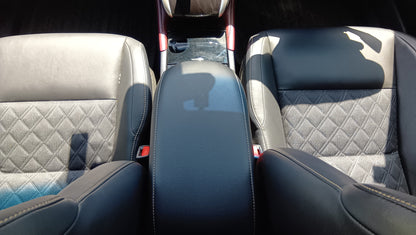 1033. HARRIER PREMIUM 2018 Mileage: 34,272 Km