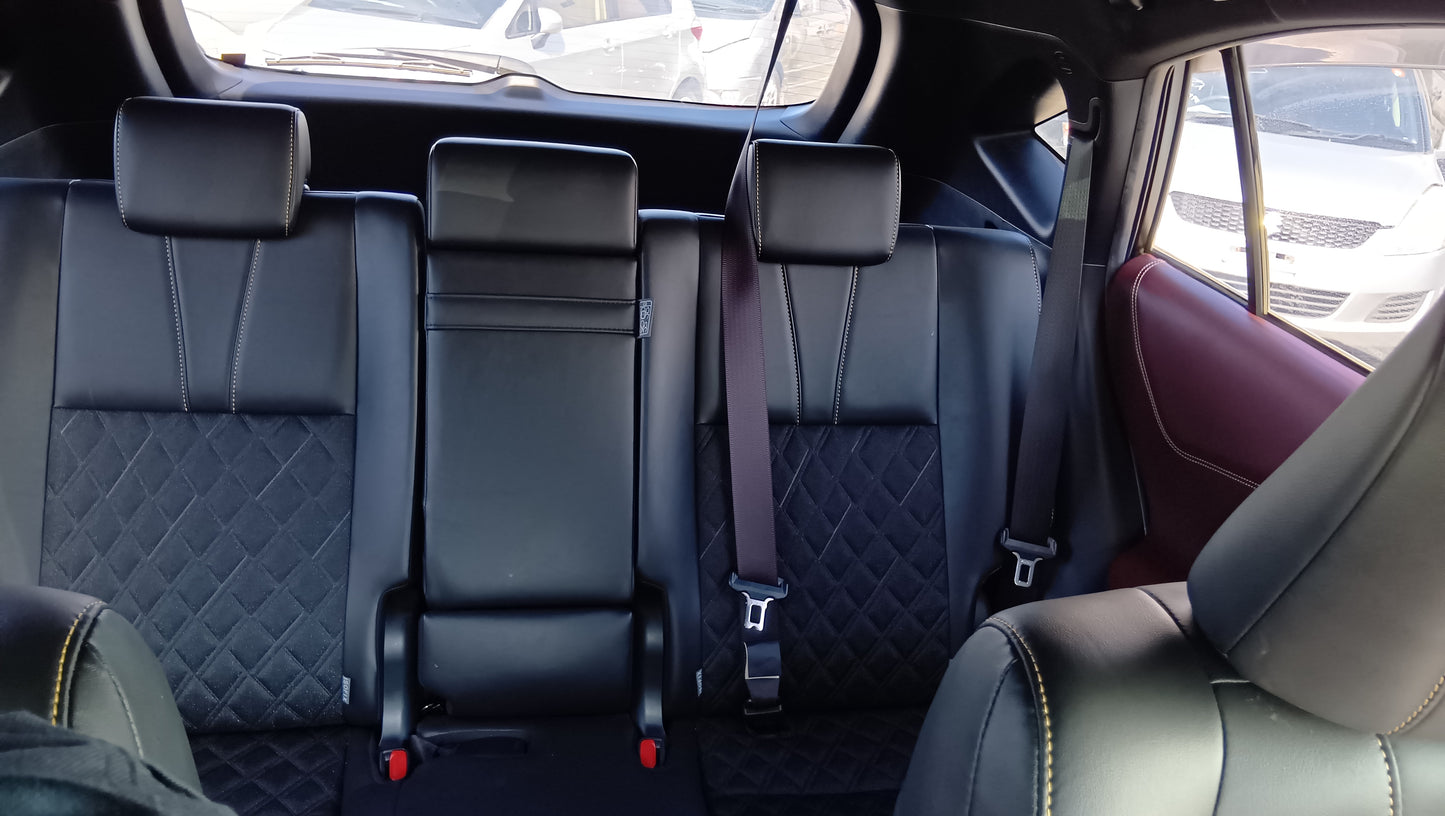 1033. HARRIER PREMIUM 2018 Mileage: 34,272 Km
