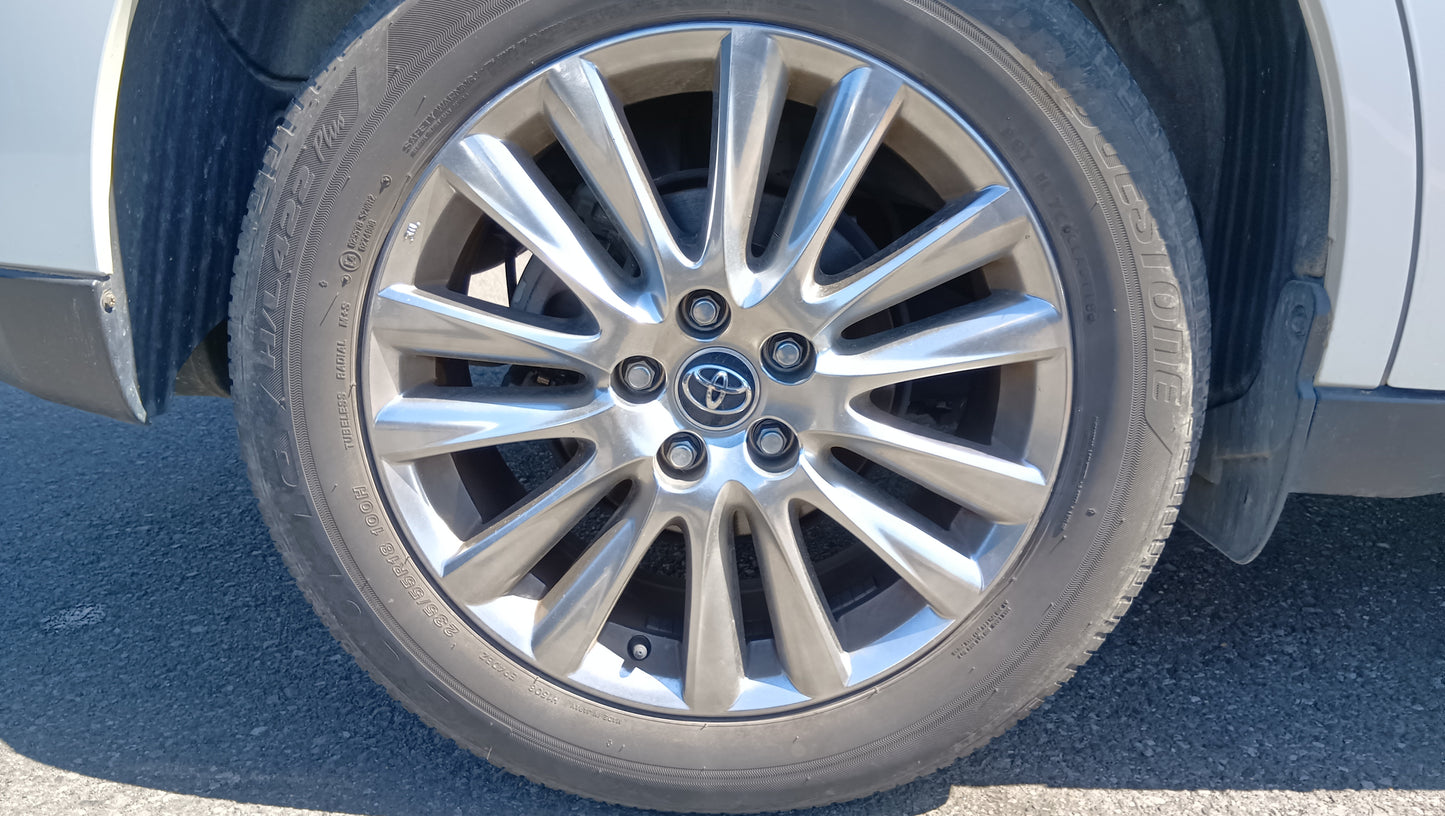 1033. HARRIER PREMIUM 2018 Mileage: 34,272 Km