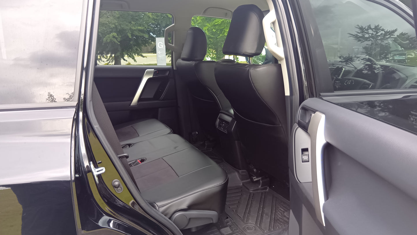 1046. TOYOTA LAND CRUISER PRADO TX