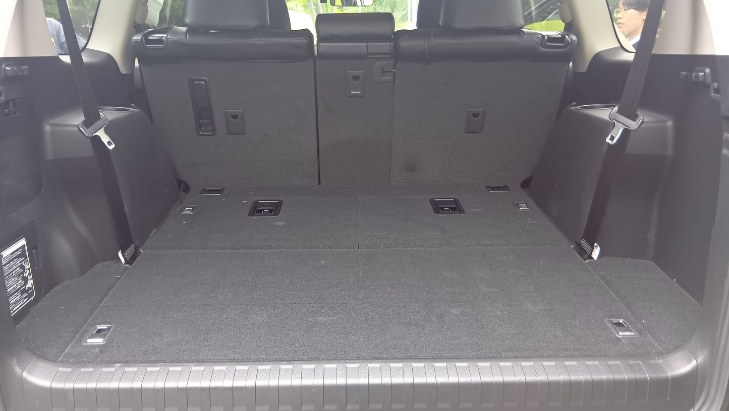 1046. TOYOTA LAND CRUISER PRADO TX
