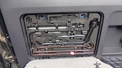 1046. TOYOTA LAND CRUISER PRADO TX