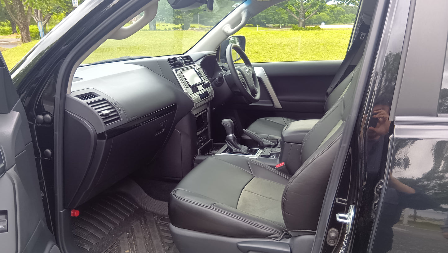 1046. TOYOTA LAND CRUISER PRADO TX