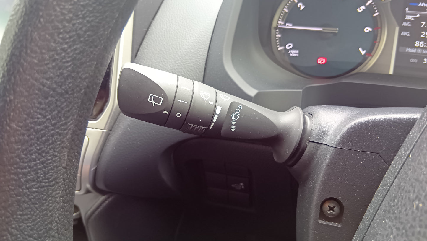 1046. TOYOTA LAND CRUISER PRADO TX