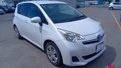 1049 TOYOTA RACTIS G 2010