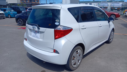 1049 TOYOTA RACTIS G 2010