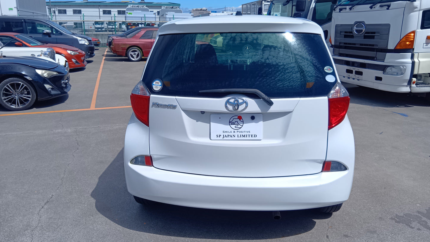 1049 TOYOTA RACTIS G 2010