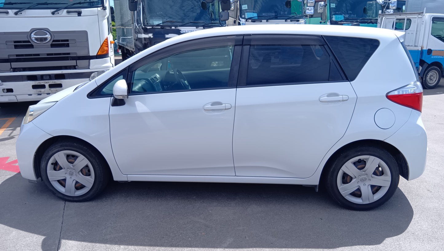 1049 TOYOTA RACTIS G 2010