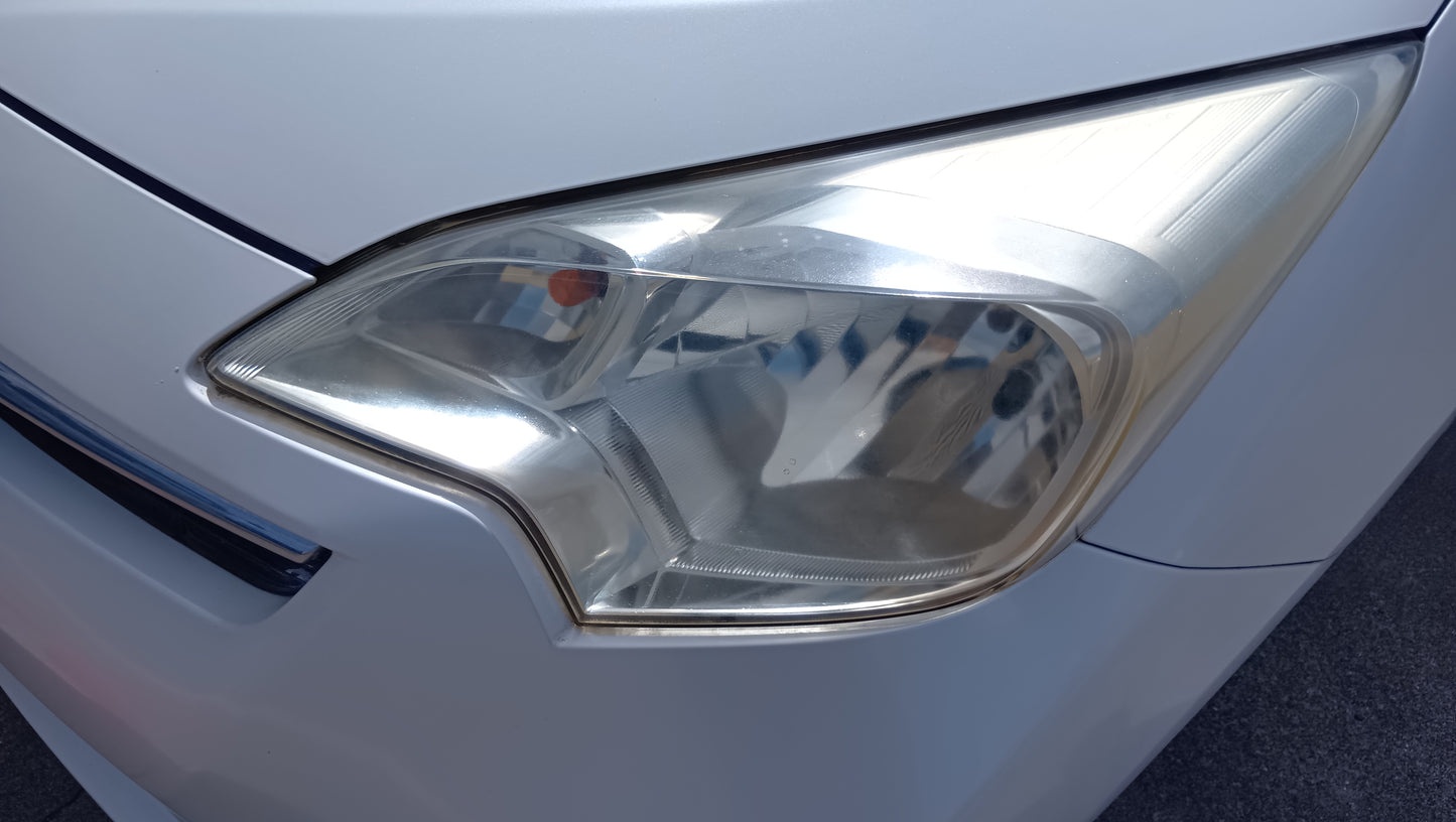 1049 TOYOTA RACTIS G 2010